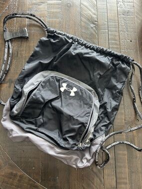 Under Armour drawstring bag